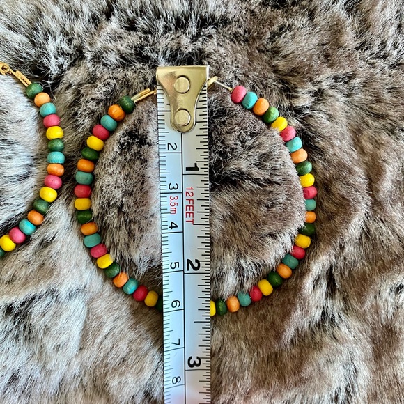 Colorful beads hoop earrings - Picture 2 of 2